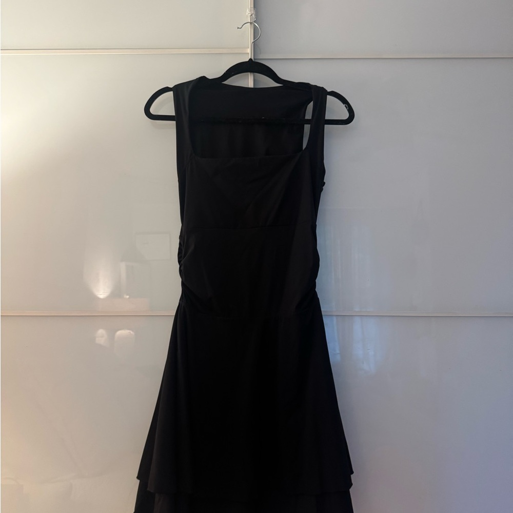 Elegant Black Sleeveless Dress